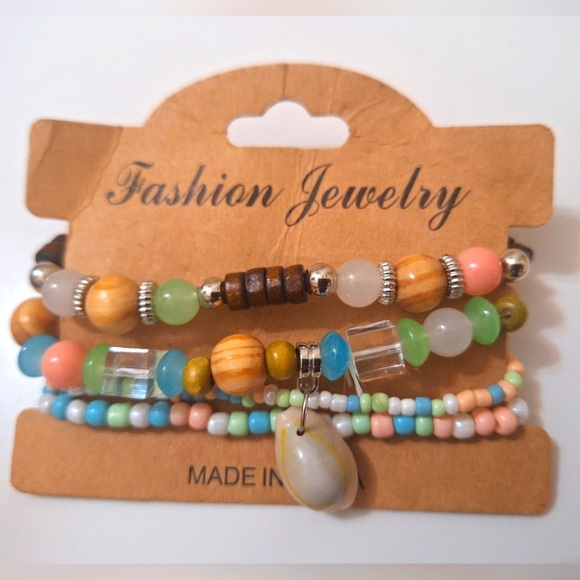 4 Boho bracelets handcrafted beaded - Picture 1 of 7